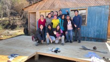 Alianza entre FEUC, INJUV y Techo permite apoyar en reconstrucción de viviendas en comuna de Santa Juana